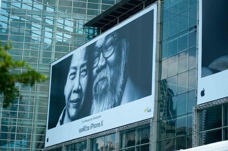 PR vs. Advertising: Why Smart Brands Choose Earned Media